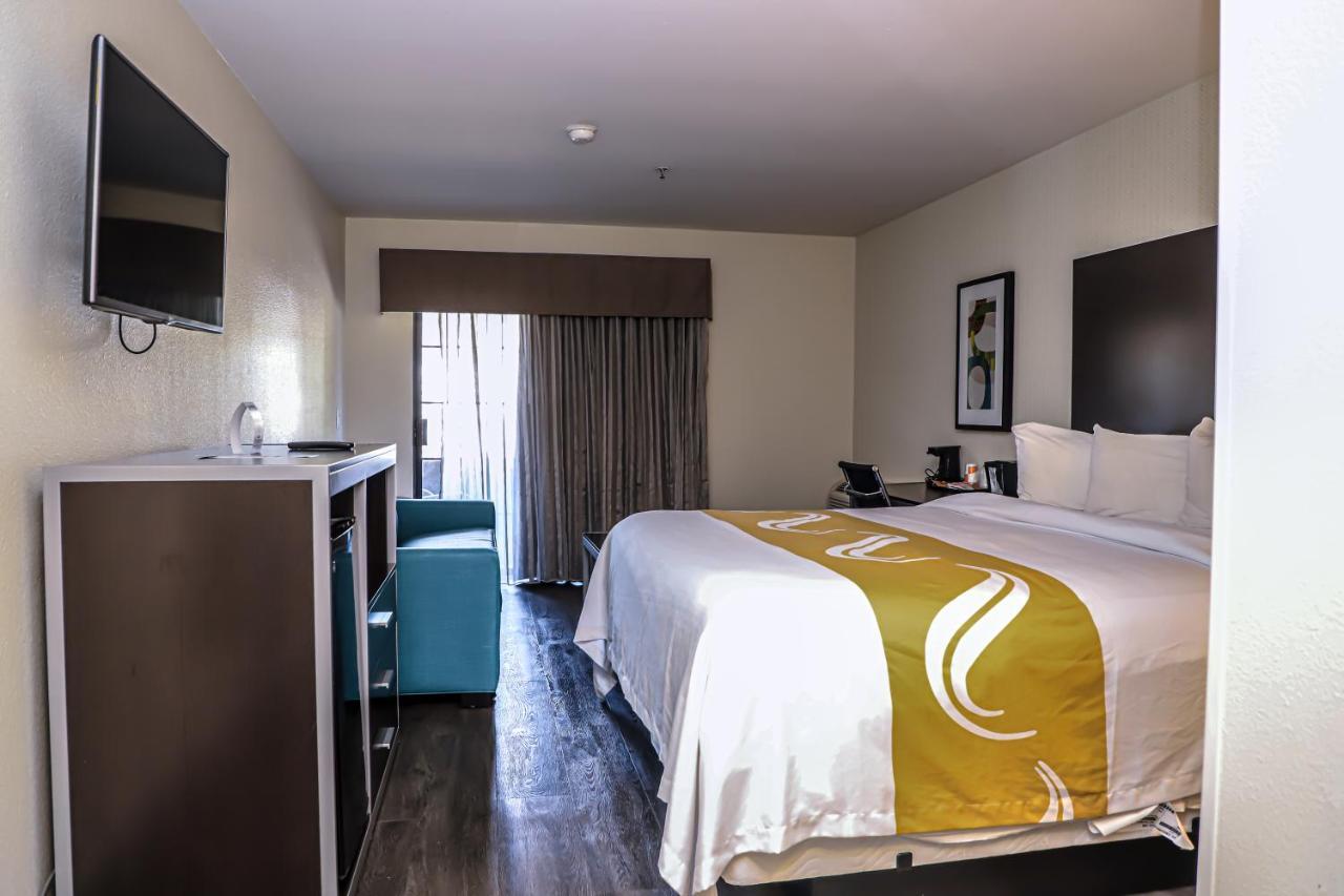 Quality Inn & Suites Camarillo-Oxnard Ngoại thất bức ảnh