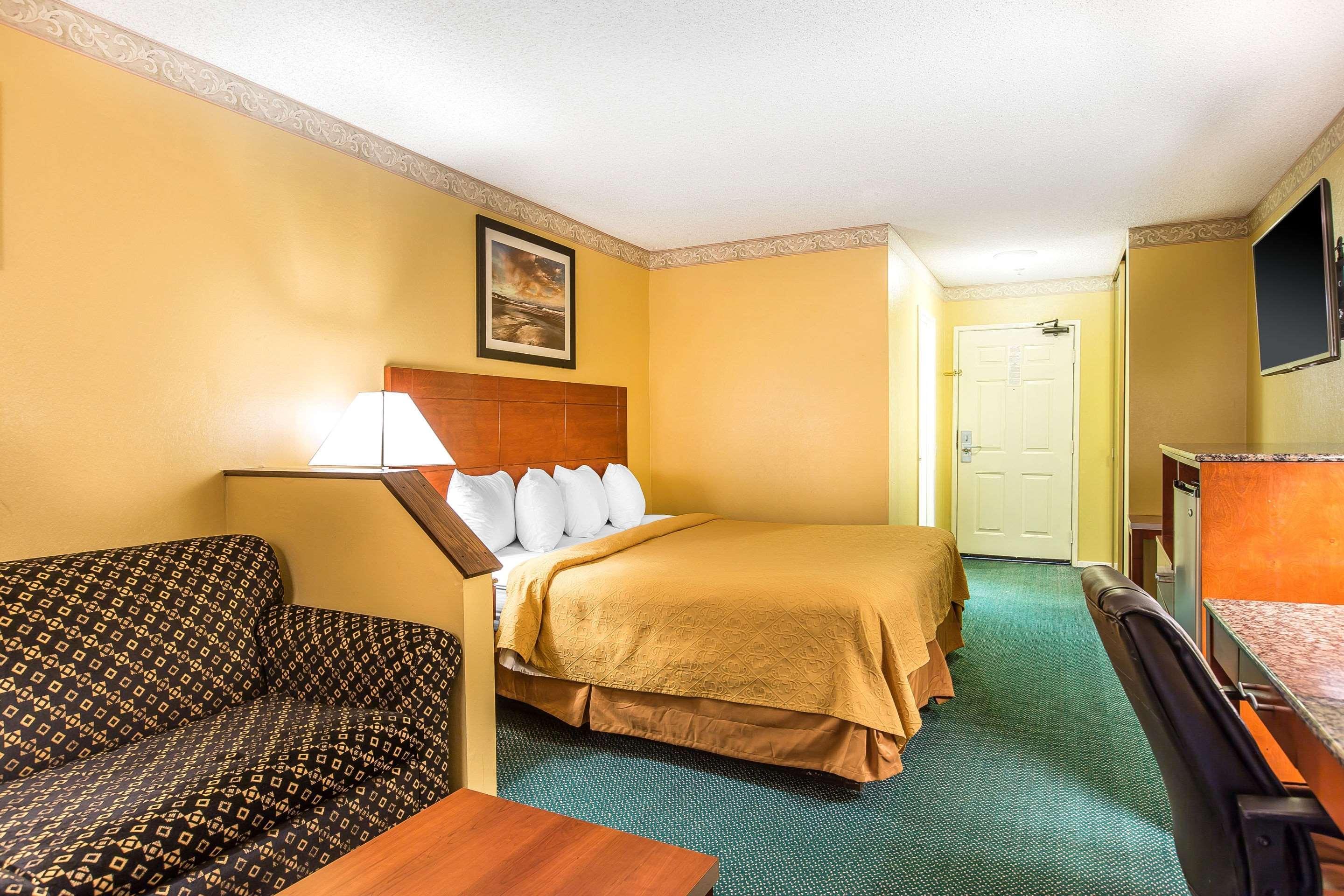 Quality Inn & Suites Camarillo-Oxnard Ngoại thất bức ảnh