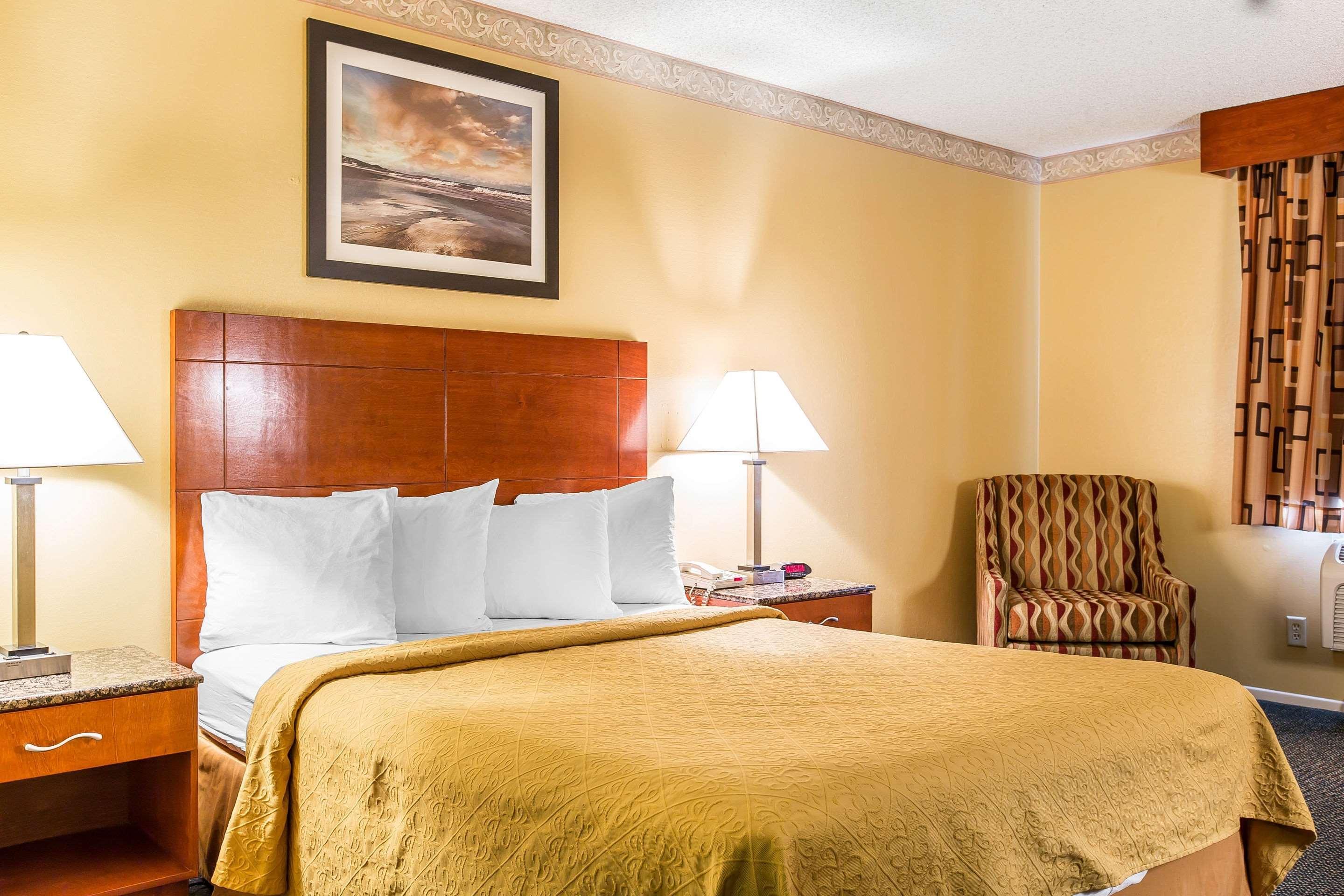 Quality Inn & Suites Camarillo-Oxnard Ngoại thất bức ảnh