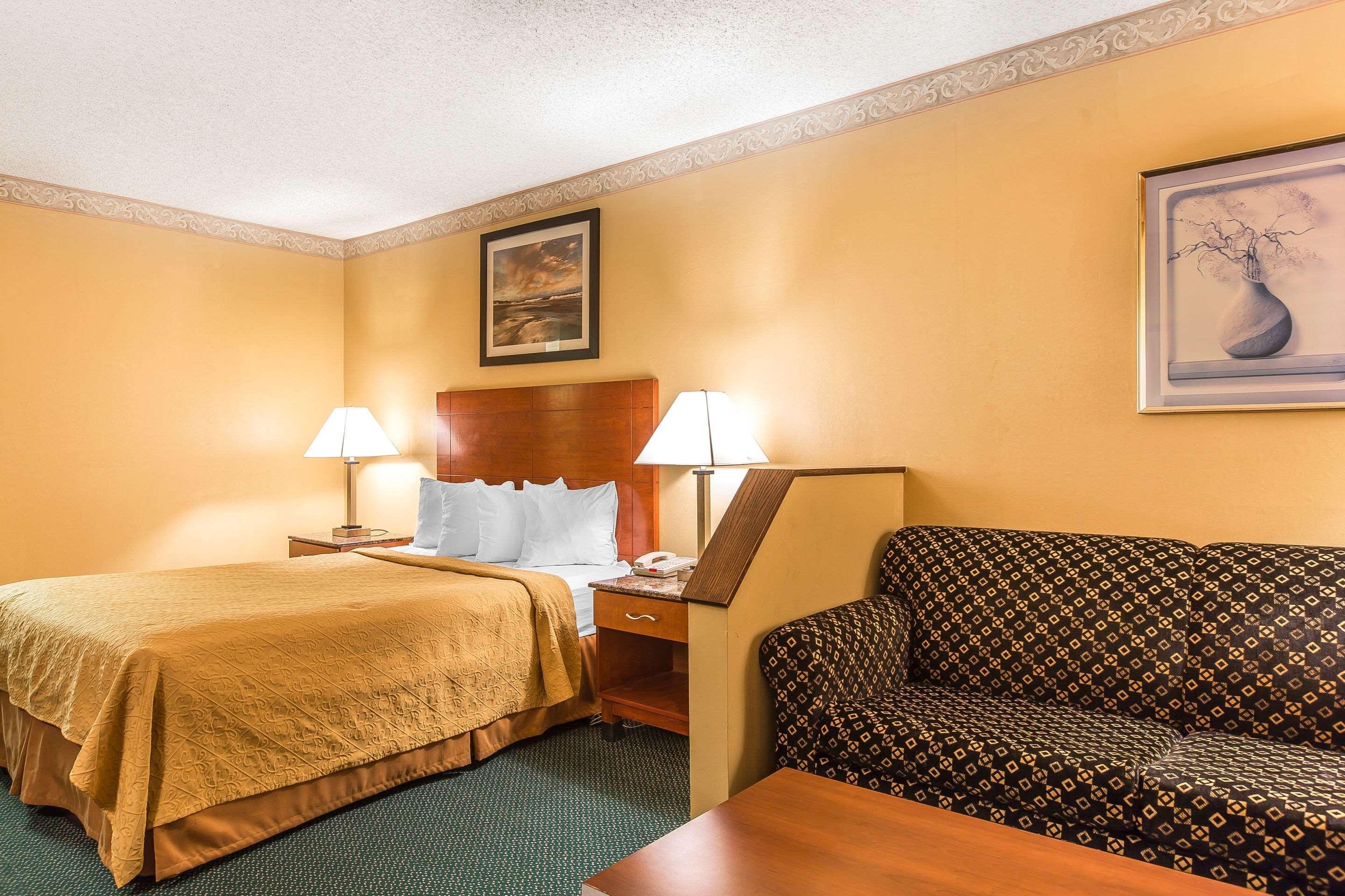 Quality Inn & Suites Camarillo-Oxnard Ngoại thất bức ảnh