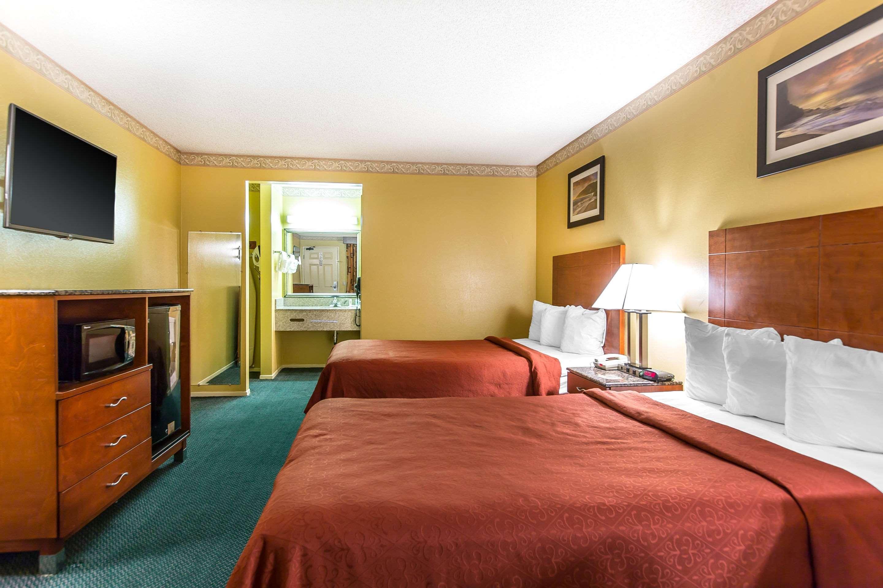 Quality Inn & Suites Camarillo-Oxnard Ngoại thất bức ảnh