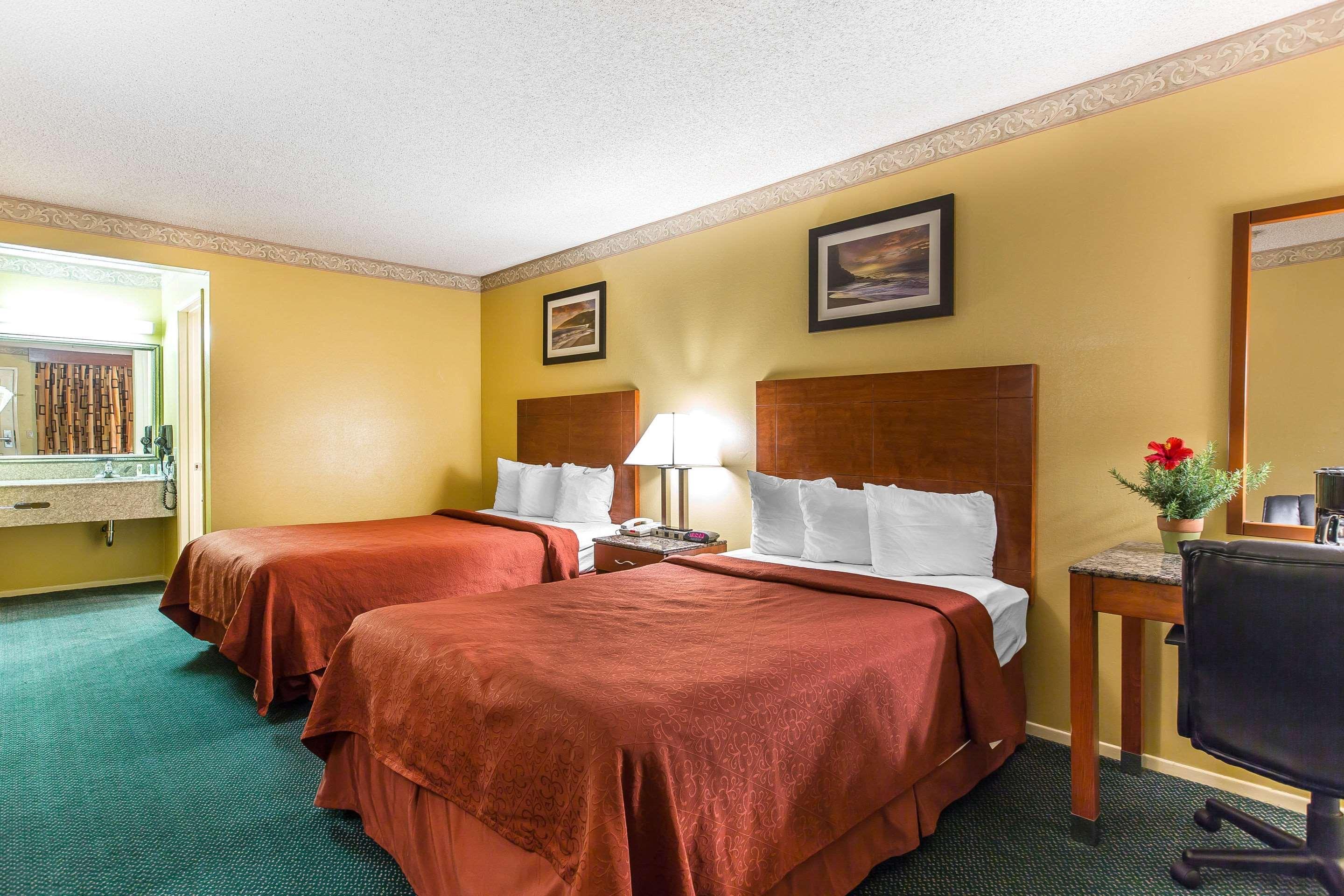 Quality Inn & Suites Camarillo-Oxnard Ngoại thất bức ảnh