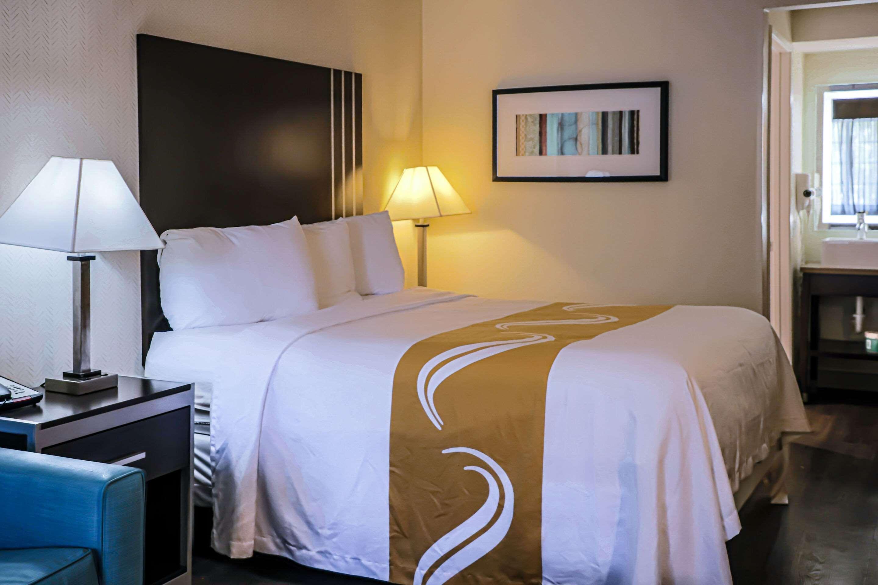 Quality Inn & Suites Camarillo-Oxnard Ngoại thất bức ảnh