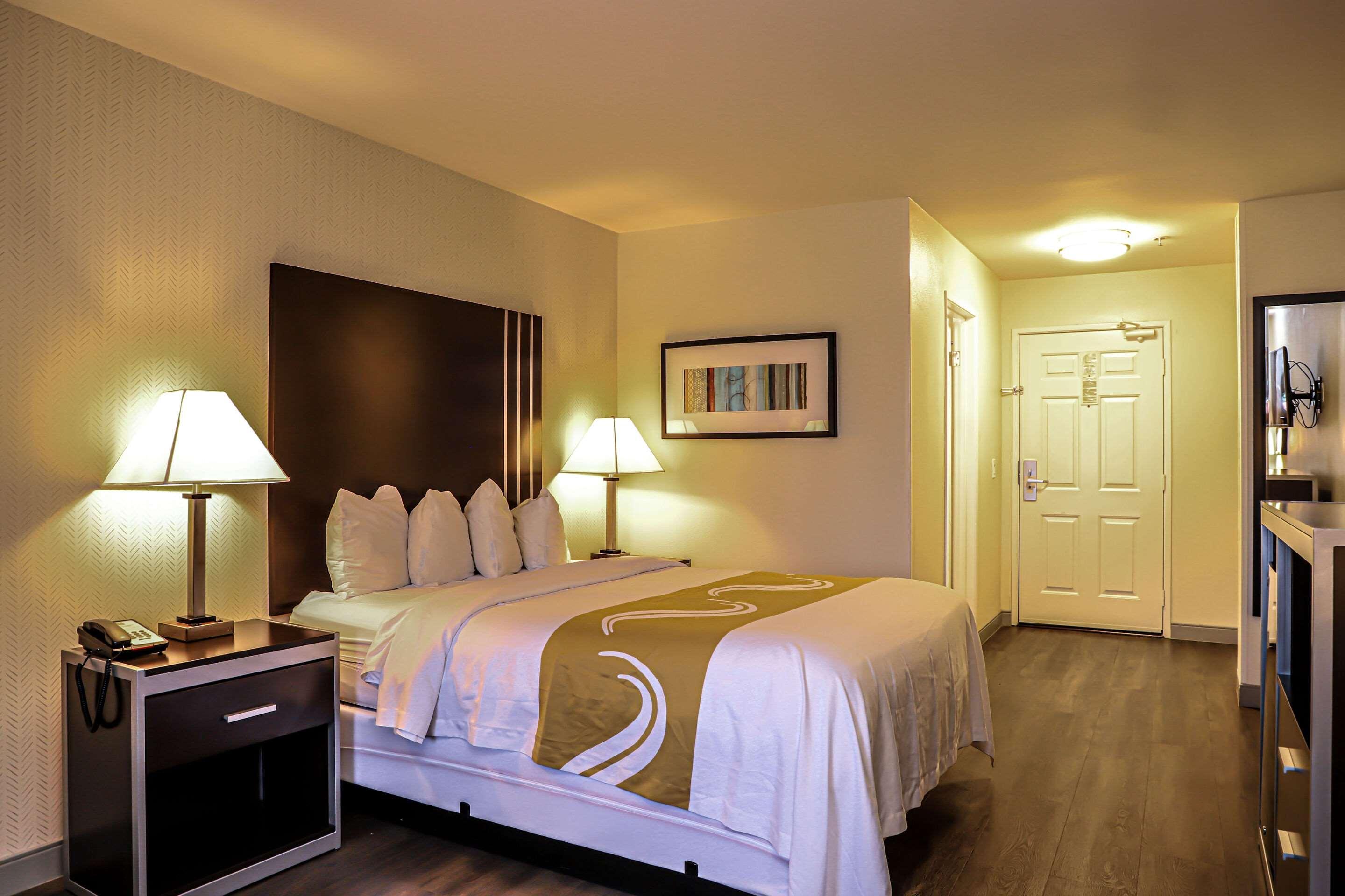 Quality Inn & Suites Camarillo-Oxnard Ngoại thất bức ảnh