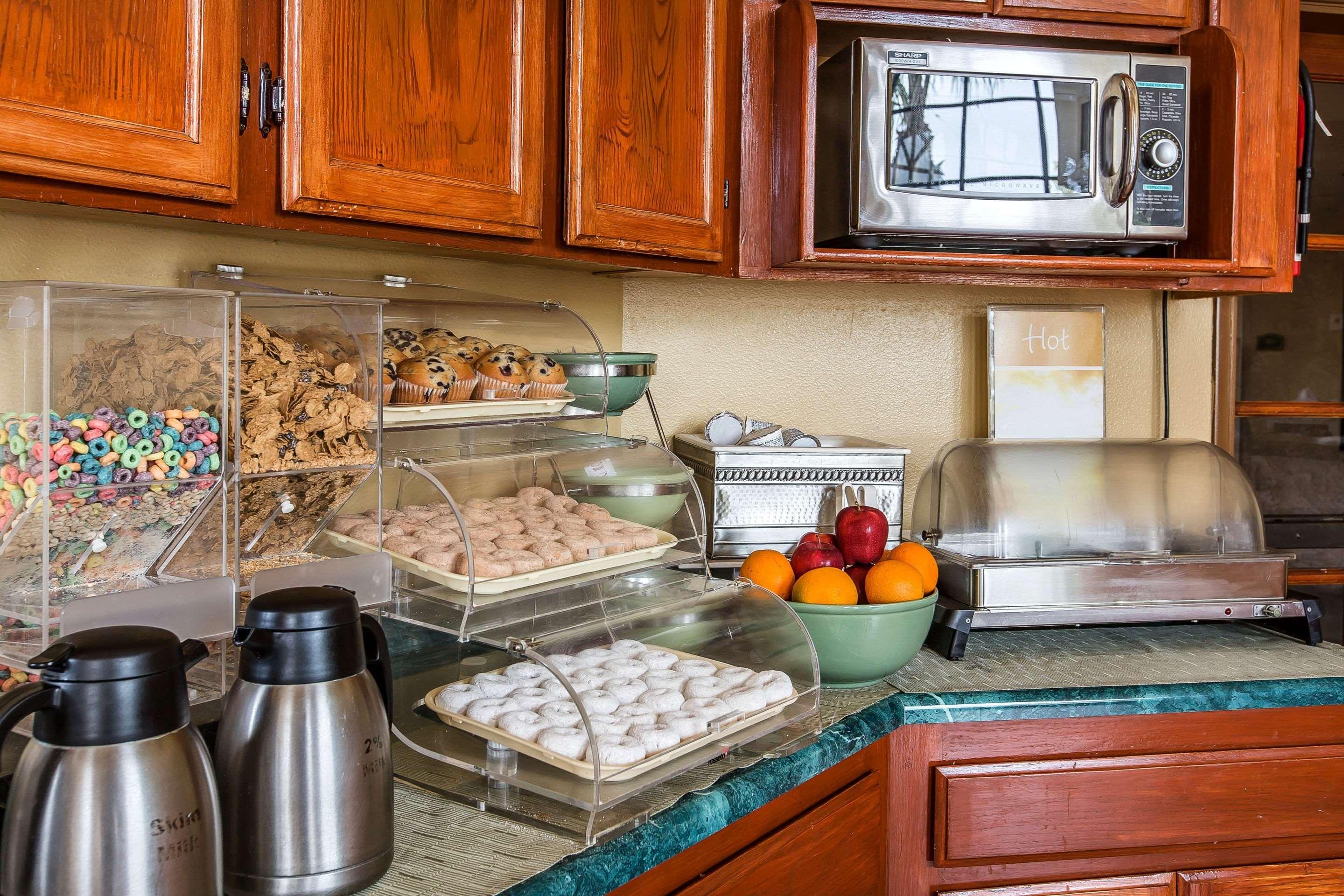 Quality Inn & Suites Camarillo-Oxnard Ngoại thất bức ảnh