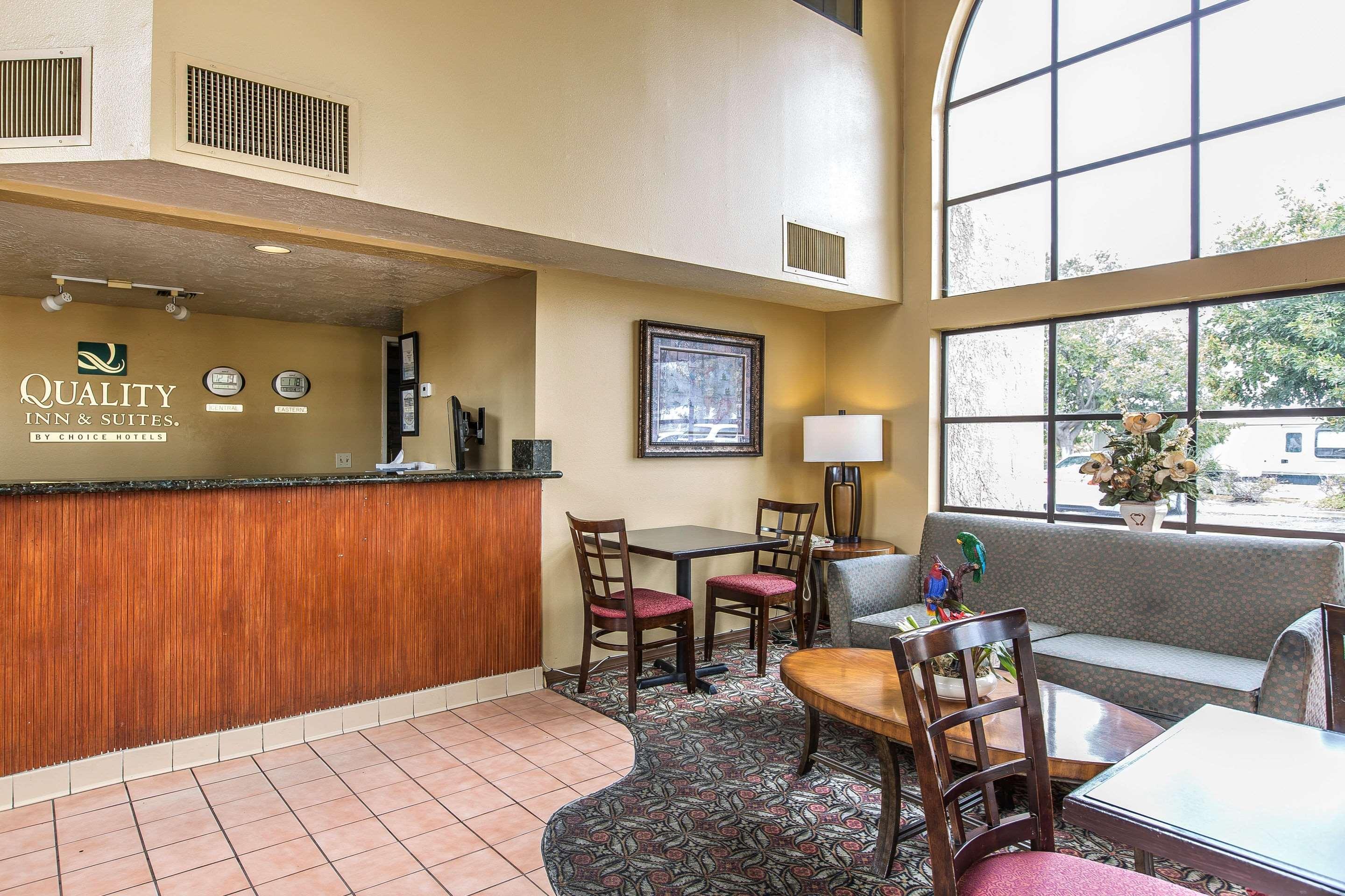 Quality Inn & Suites Camarillo-Oxnard Ngoại thất bức ảnh