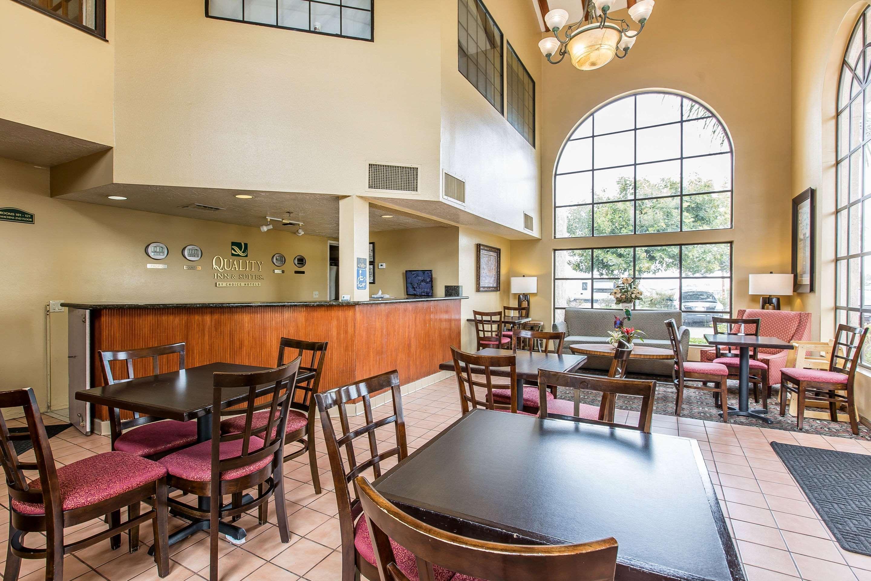 Quality Inn & Suites Camarillo-Oxnard Ngoại thất bức ảnh