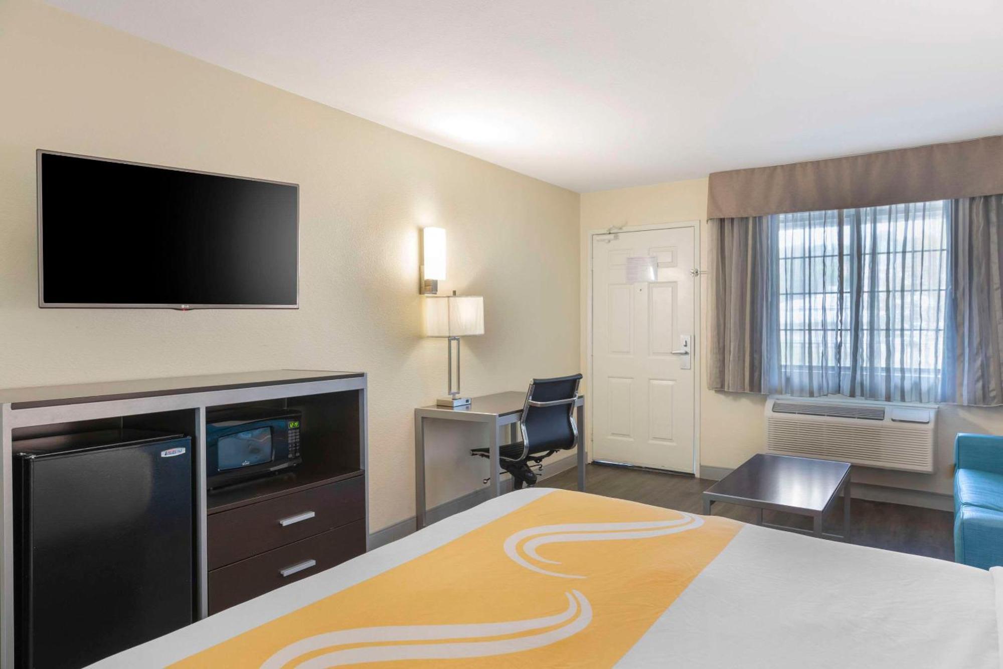 Quality Inn & Suites Camarillo-Oxnard Ngoại thất bức ảnh