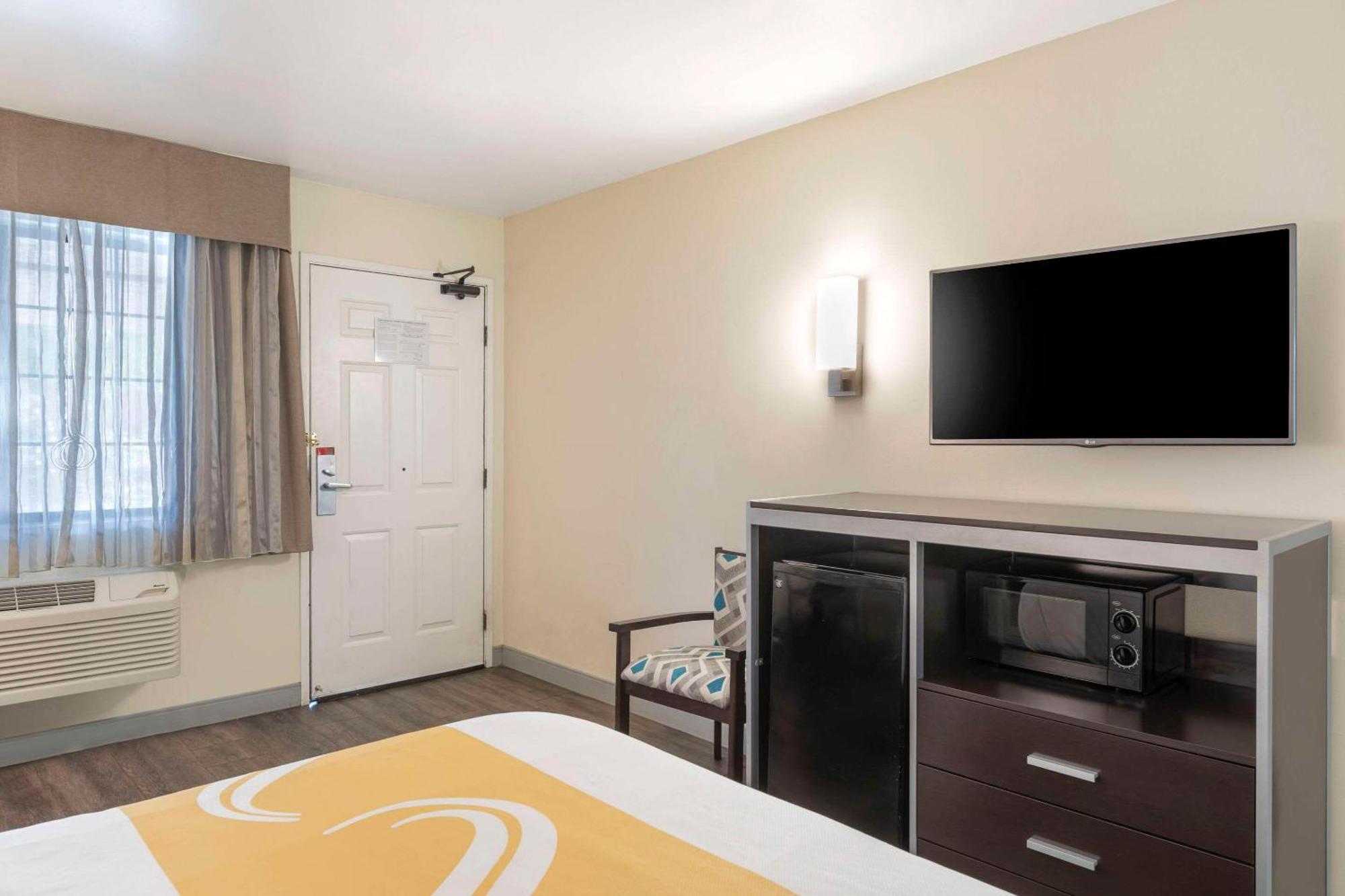 Quality Inn & Suites Camarillo-Oxnard Ngoại thất bức ảnh