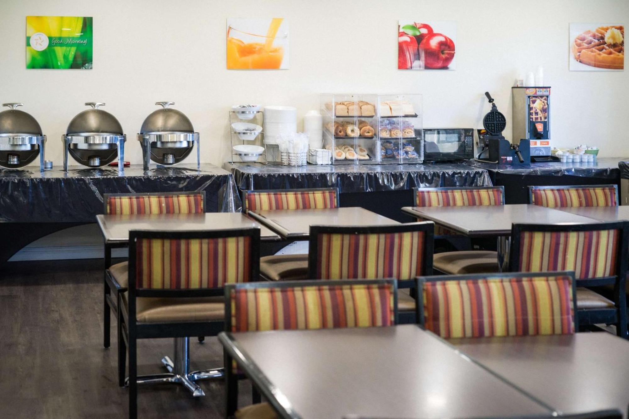 Quality Inn & Suites Camarillo-Oxnard Ngoại thất bức ảnh