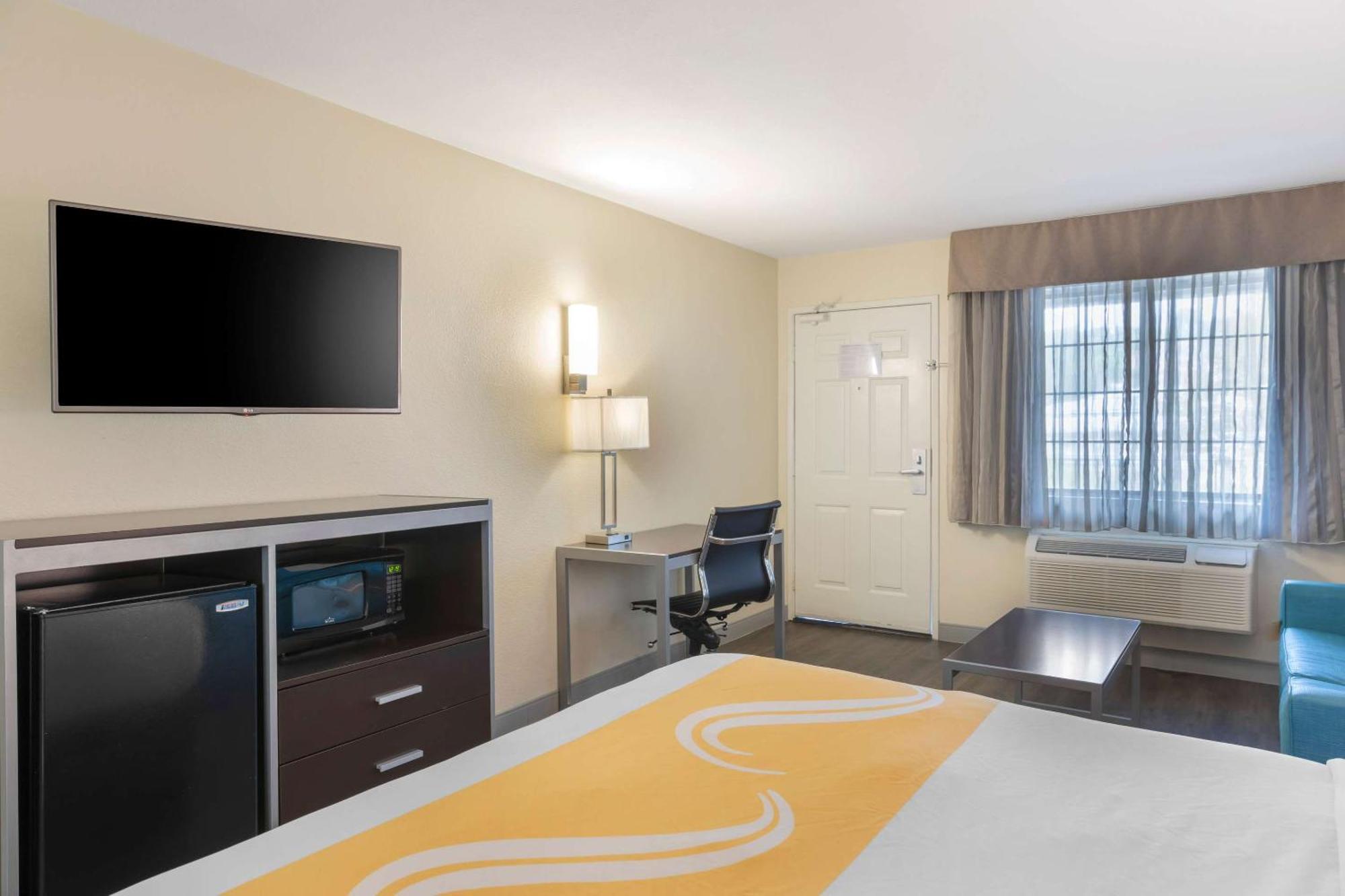Quality Inn & Suites Camarillo-Oxnard Ngoại thất bức ảnh