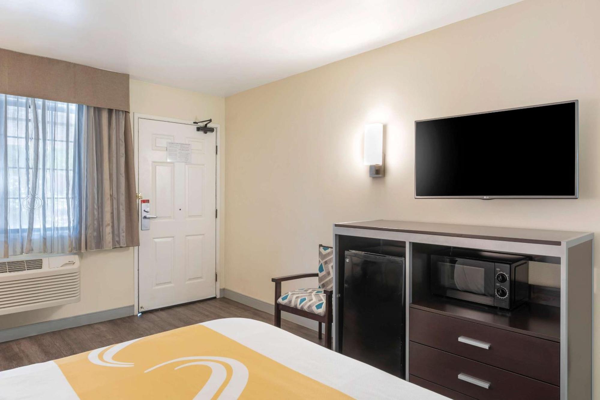 Quality Inn & Suites Camarillo-Oxnard Ngoại thất bức ảnh